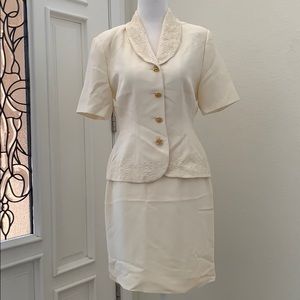Patrick Women’s 2 pieces suit size 4